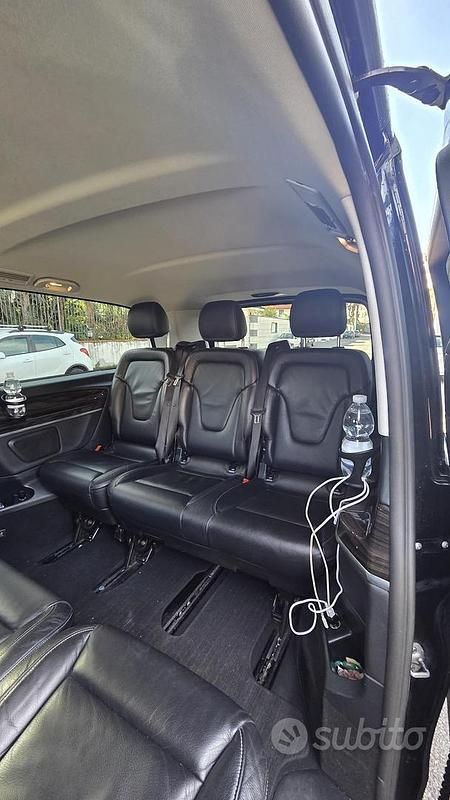 Usata Mercedes V220 136 CV (100 kW) 2019 Nero Monovolume