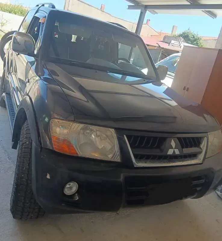 Usata Mitsubishi Pajero Intense 160 CV (117 kW) 2005 SUV