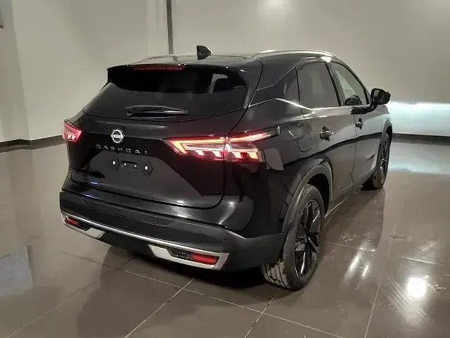Nuova Nissan Qashqai Tekna 158 CV (116 kW) 2026 Pearl black SUV