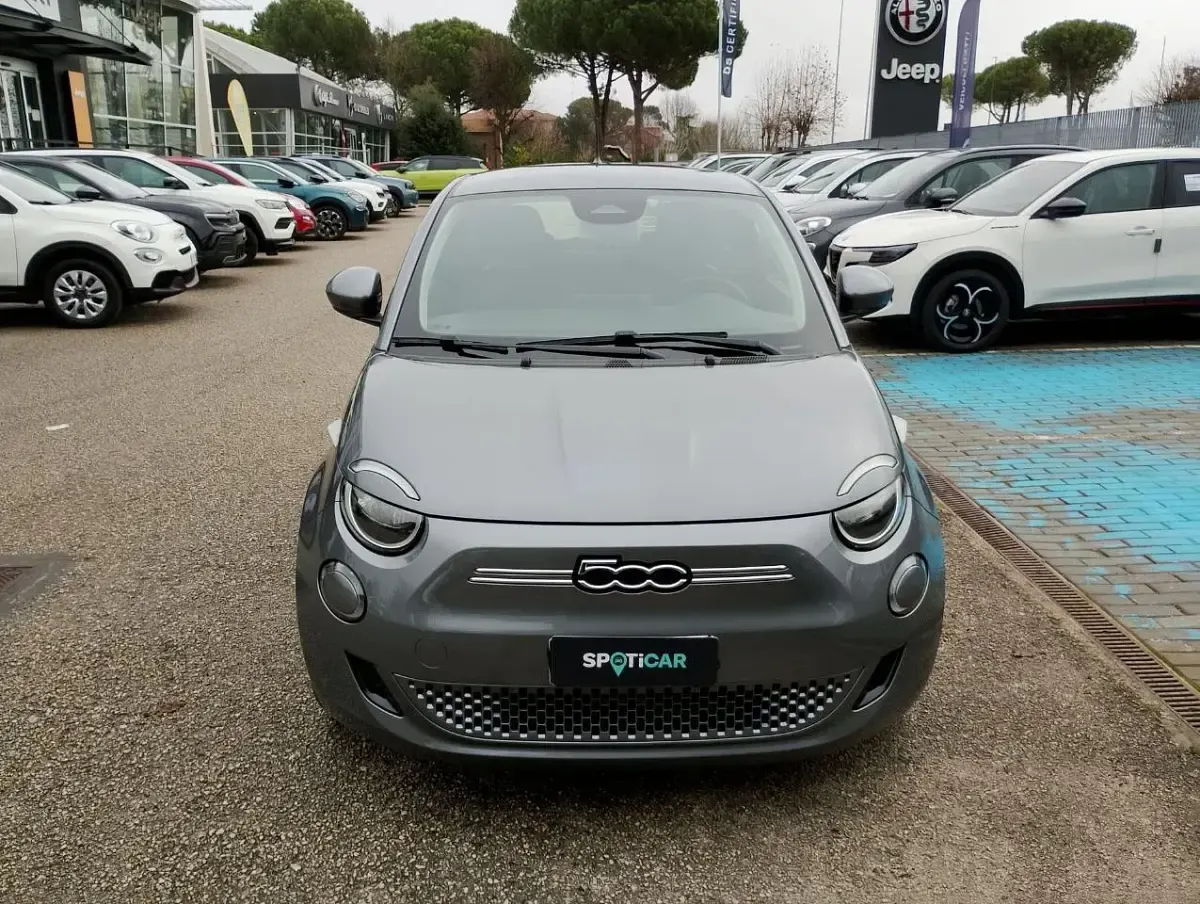 Usata Fiat 500e Icon 86 kW (118 CV) 2021 Grigio Berlina