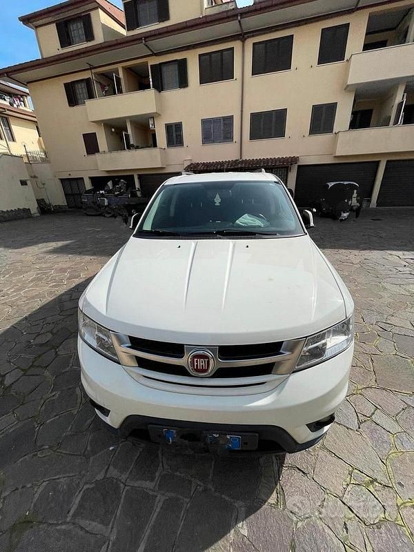 Usata Fiat Freemont 170 CV (125 kW) 2013 Bianco SUV