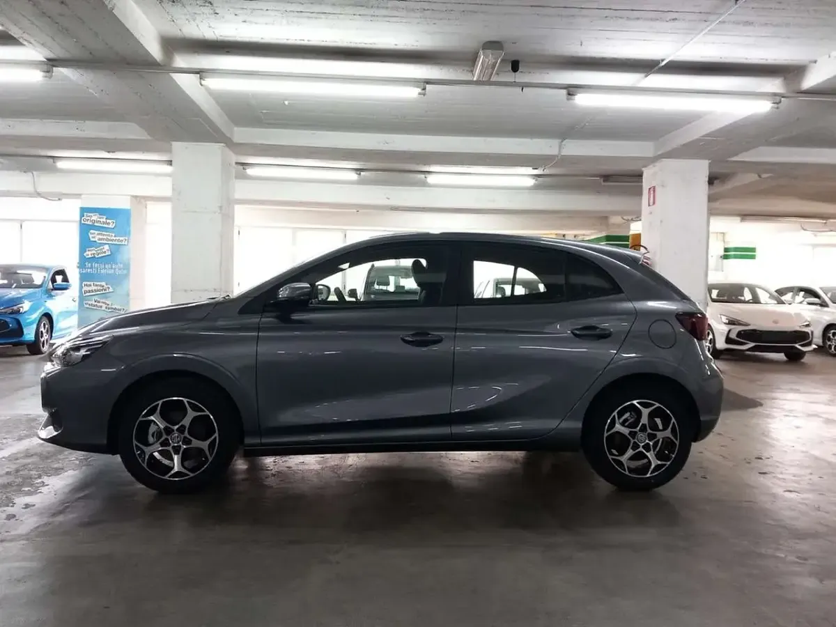 Usata MG MG3 102 CV (75 kW) 2024 Grigio Utilitaria