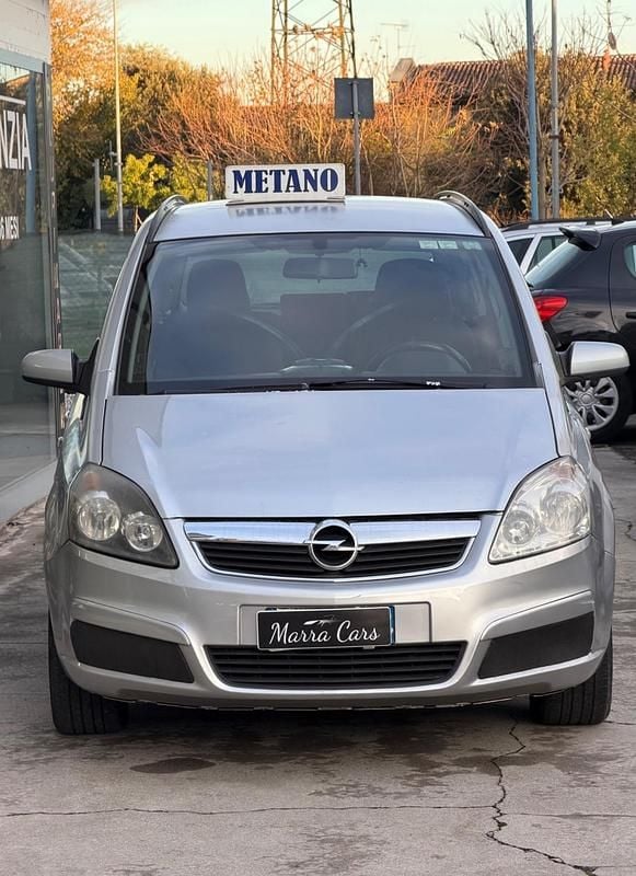 Usata Opel Zafira 129 CV (94 kW) 2007 Argento Monovolume