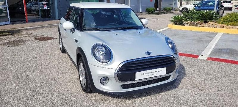 Bianco Usata 2020 Mini Cooper Due volumi | 16.900 € (Ottimo prezzo) - Immagine 1/4
