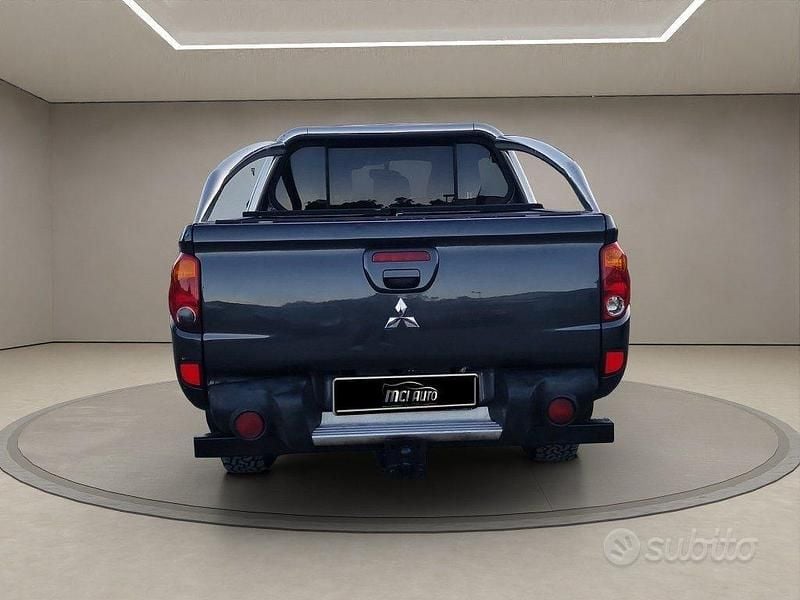 Usata Mitsubishi L200 Intense+ 178 CV (130 kW) 2011 Grigio Pick-up