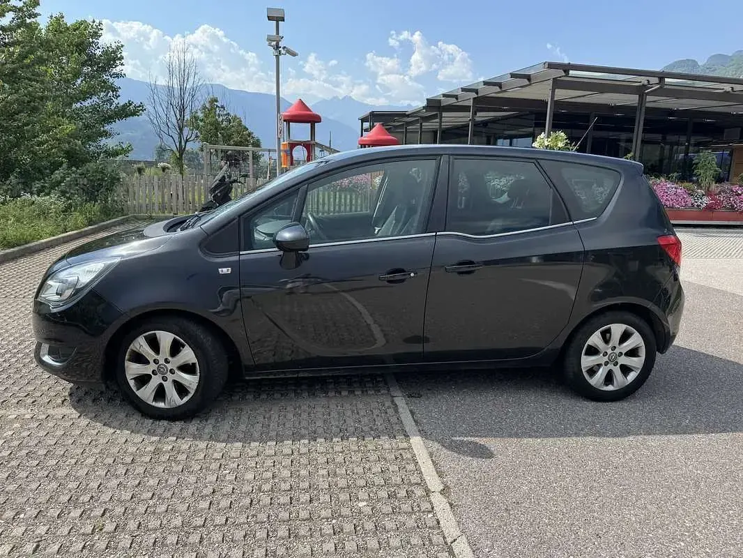 Usata Opel Meriva Edition 95 CV (69 kW) 2015 Nero Monovolume