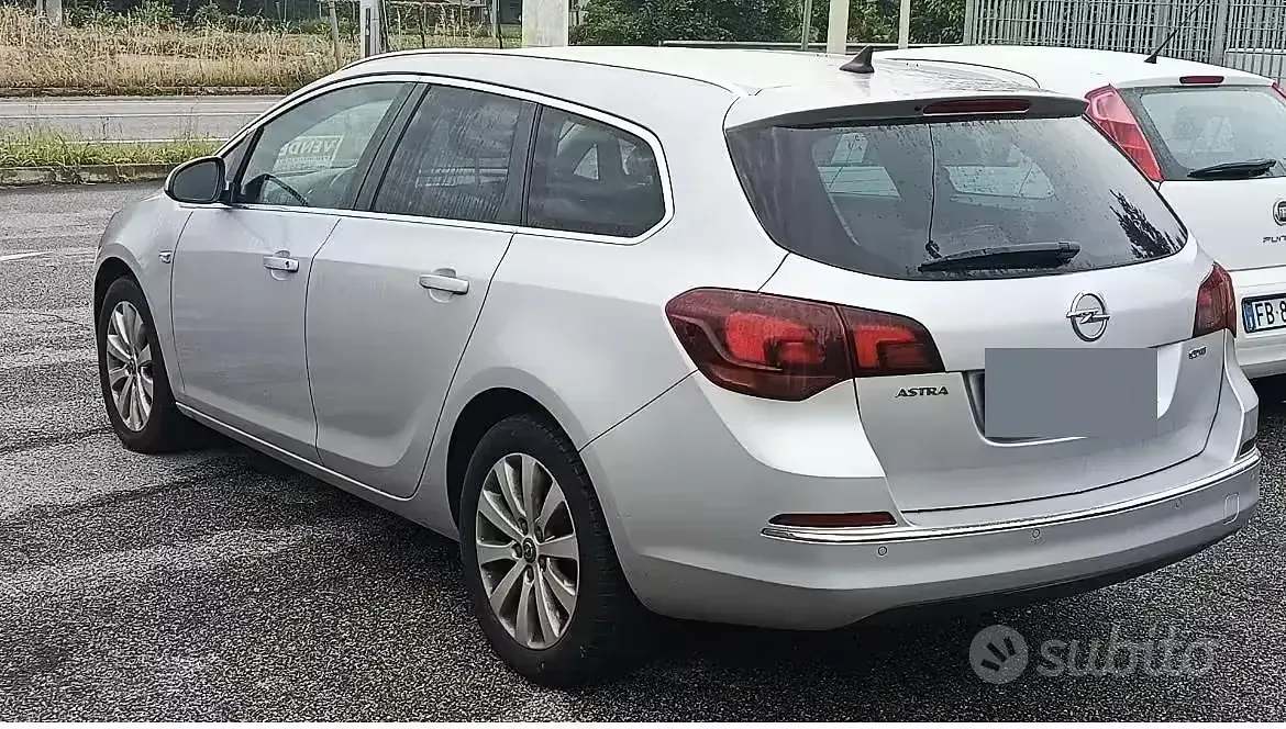 Usata Opel Astra 110 CV (80 kW) 2016 Grigio Station wagon