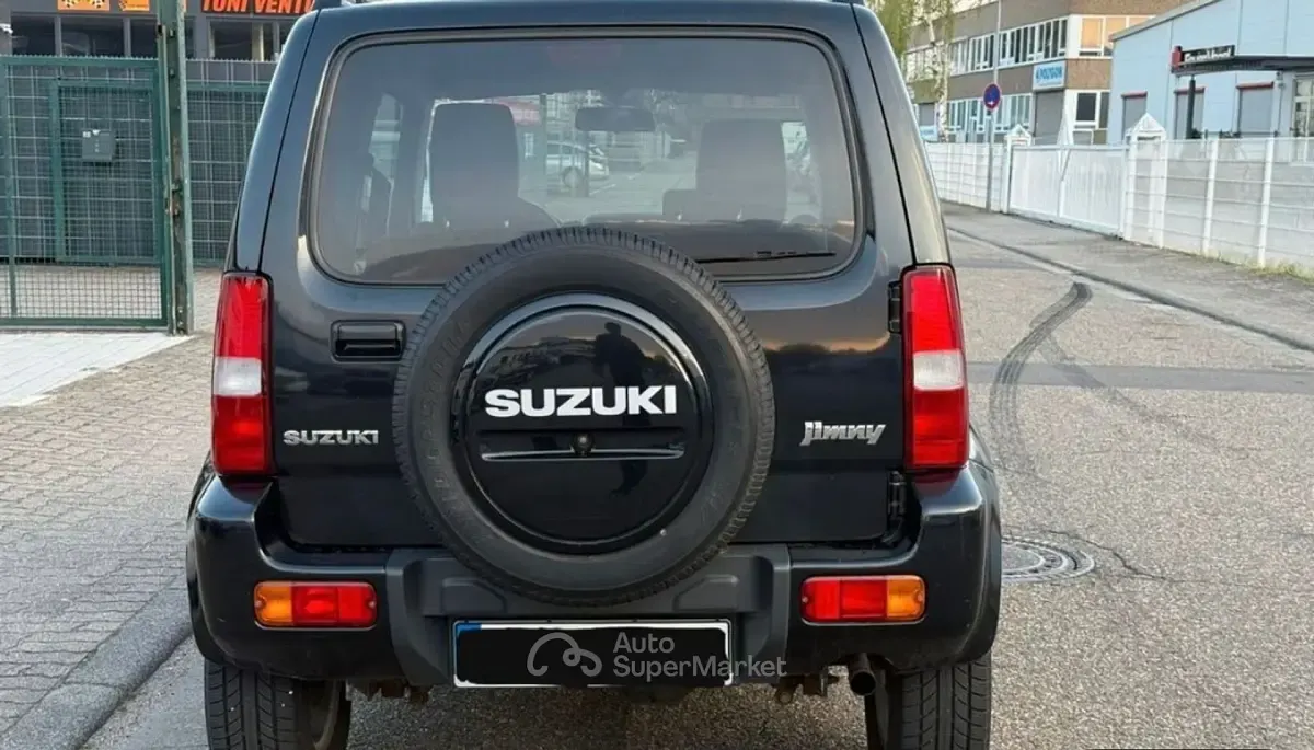 Usata Suzuki Jimny 84 CV (61 kW) 2016 Nero SUV
