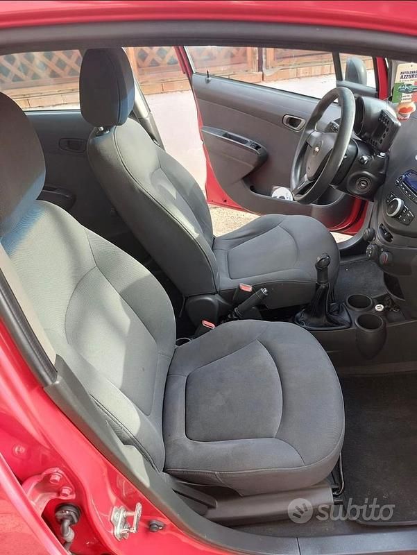 Usata Chevrolet Spark 68 CV (50 kW) 2010 Rosso Utilitaria