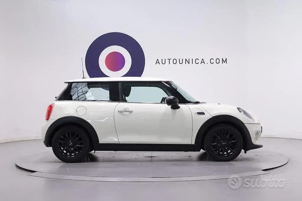 Usata Mini ONE 75 CV (55 kW) 2016 Bianco Utilitaria