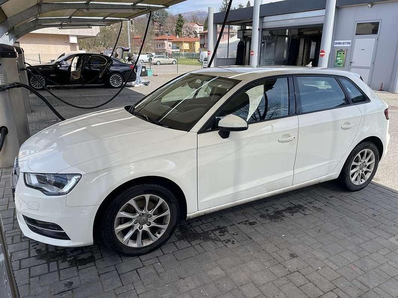 Usata Audi A3 Attraction 105 CV (77 kW) 2014 Berlina