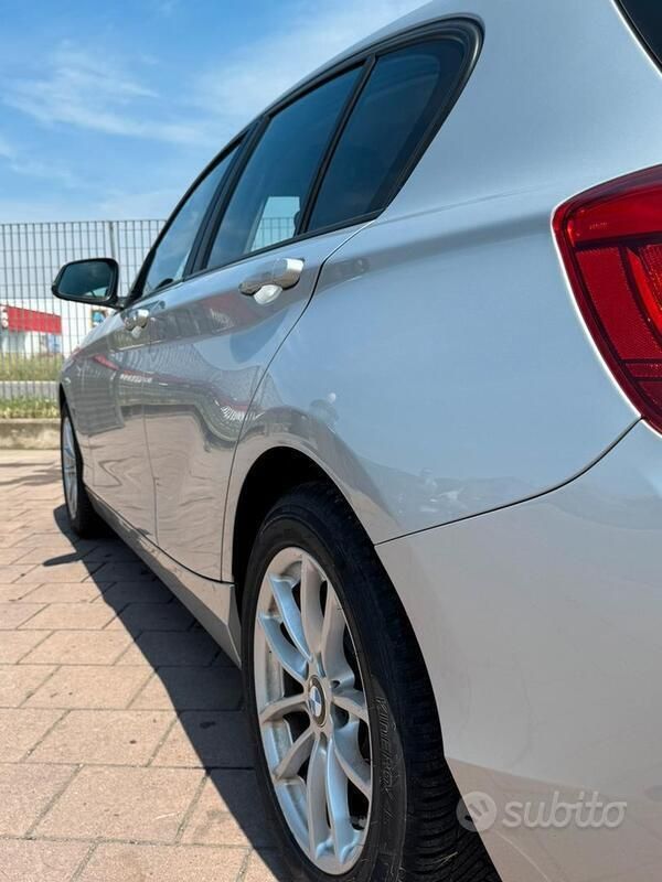 Usata BMW 118 143 CV (105 kW) 2015 Grigio Utilitaria
