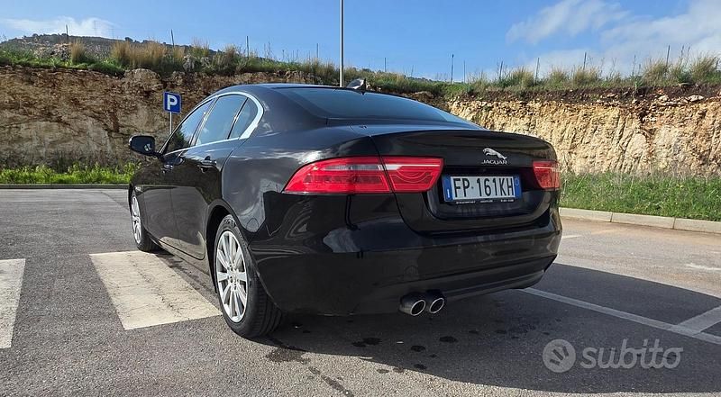Usata Jaguar XE Prestige 180 CV (132 kW) 2018 Nero Berlina