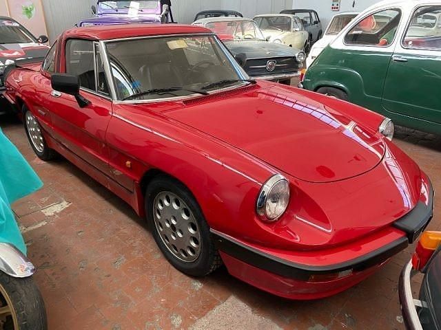 Usata Alfa Romeo Spider Quadrifoglio Verde 125 CV (91 kW) 1988 Rosso Cabrio