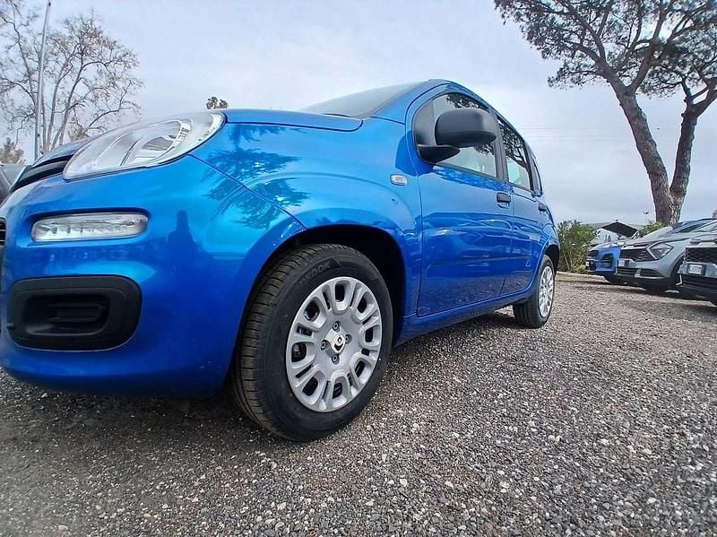 Nuova Fiat Panda Icon 65 CV (47 kW) 2026 Blu/azzurro Utilitaria
