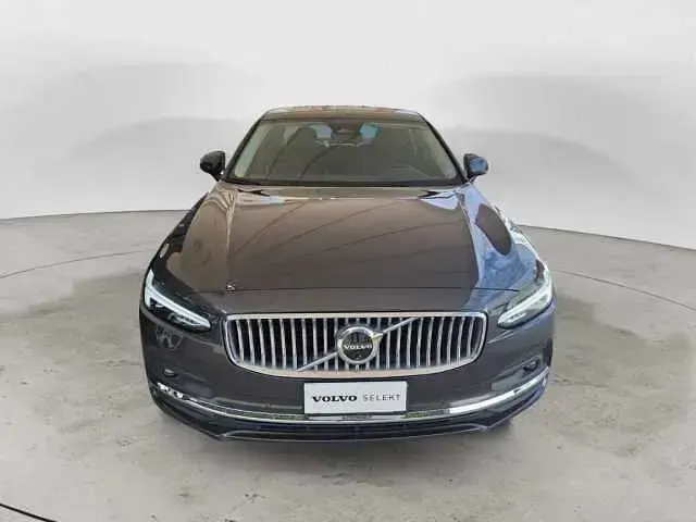 Usata Volvo S90 235 CV (172 kW) 2024 Grigio Berlina