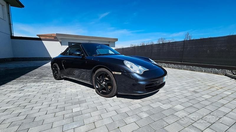 Usata Porsche 996 320 CV (235 kW) 2004 Nero Cabrio