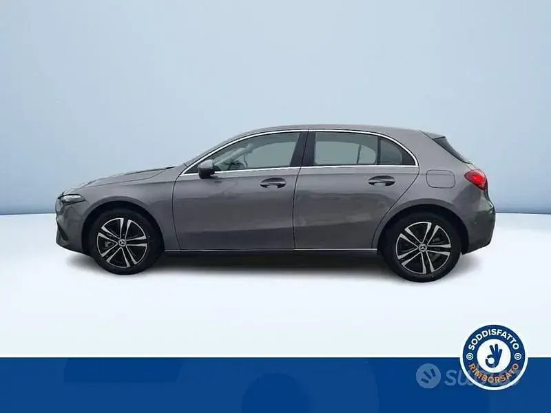 Nuova Mercedes A250 Advanced 217 CV (159 kW) 2025 Grigio Berlina