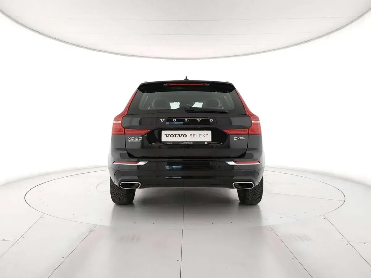 Usata Volvo XC60 Inscription 190 CV (139 kW) 2017 Nero SUV