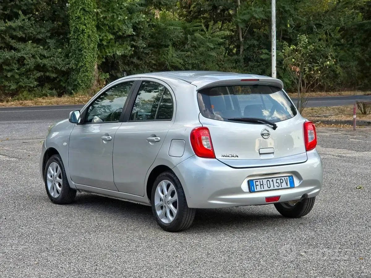 Gebraucht Nissan Micra Acenta 80 PS (58 kW) 2017 Grau Kleinwagen