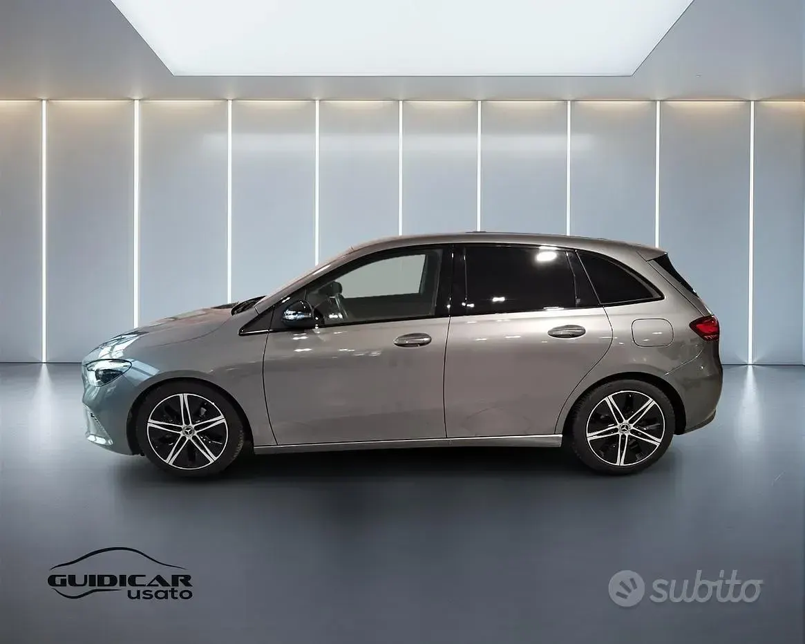 Usata Mercedes B180 Advanced 116 CV (85 kW) 2023 Grigio Utilitaria