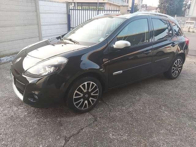 Usata Renault Clio GrandTour Dynamique 88 CV (64 kW) 2012 Nero Station wagon