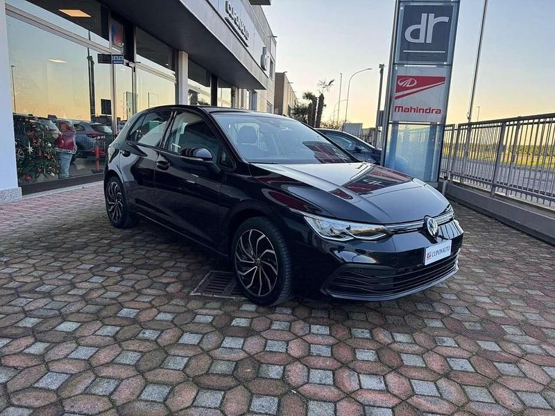 Usata VW Golf VIII Life 110 CV (80 kW) 2023 Nero Berlina