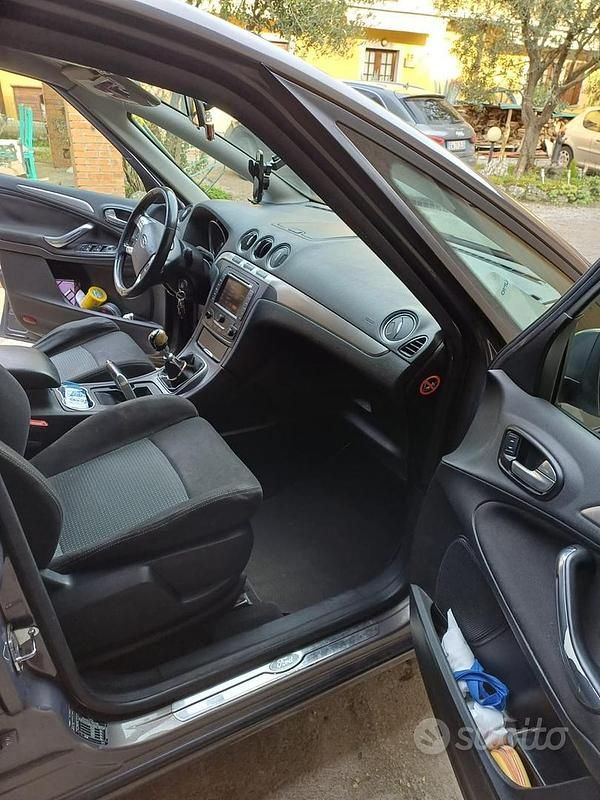 Occasion Ford S-MAX S 140 PK (102 kW) 2013 Bruin MPV