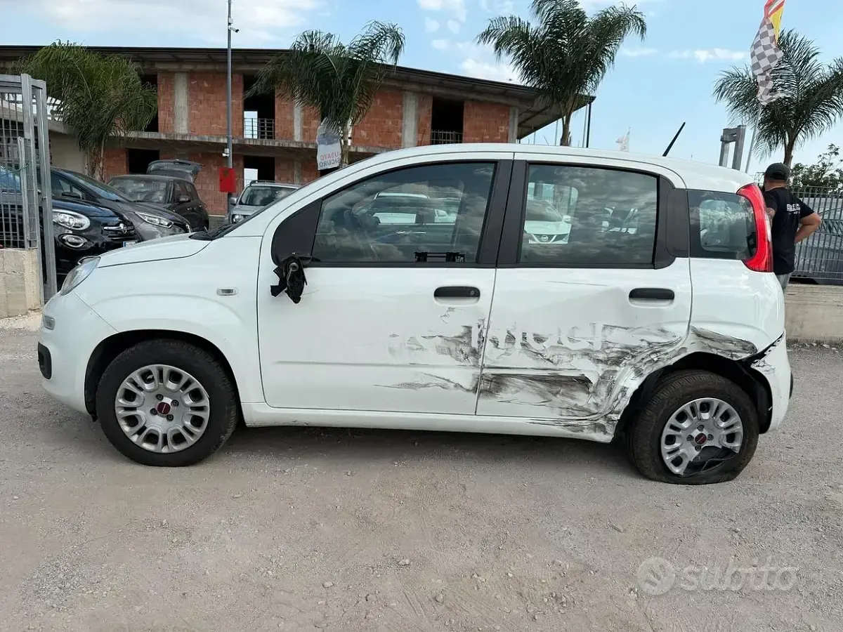 Usata Fiat Panda 69 CV (50 kW) 2020 Bianco Utilitaria