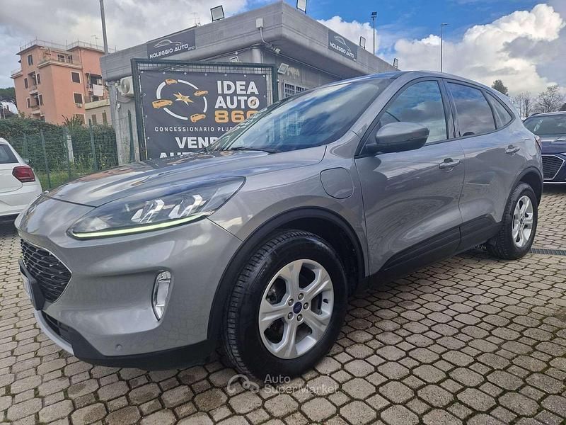 Usado Ford Kuga 152 CV (111 kW) 2021 Gris SUV