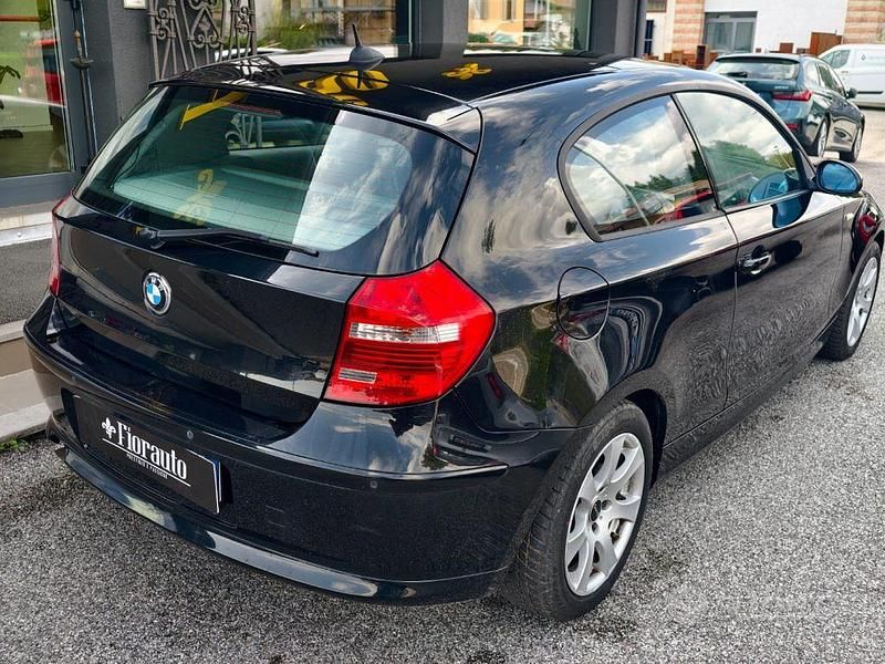 Brugt BMW 116 122 HK (89 kW) 2009 Grå Hatchback