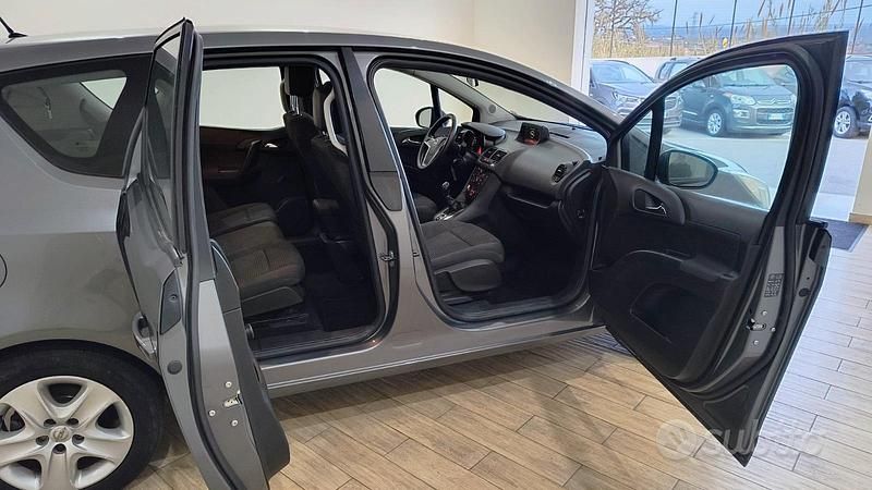 Usata Opel Meriva 95 CV (69 kW) 2016 Grigio Monovolume