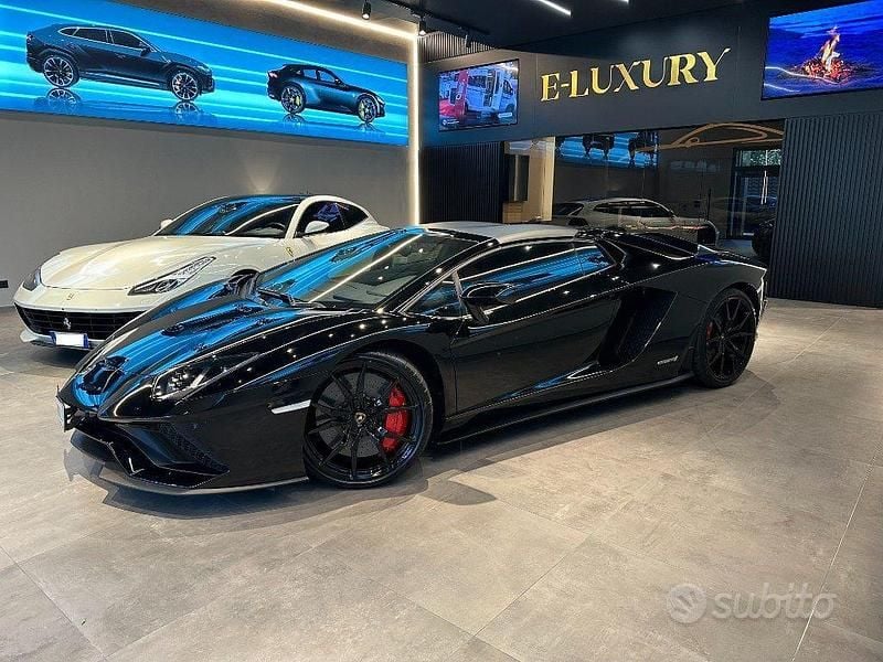 Usata Lamborghini Aventador 770 CV (566 kW) 2021 Cabrio
