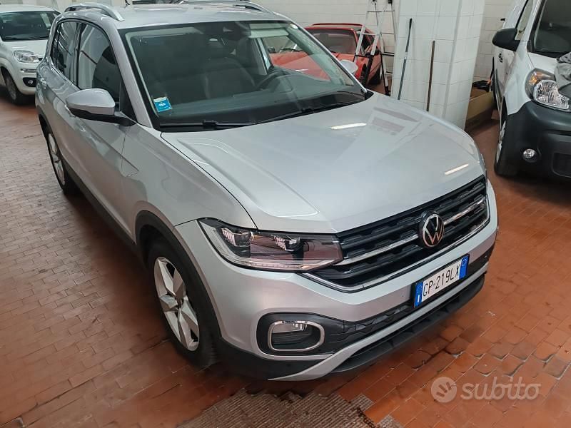 Usata VW T-Cross Advance 150 CV (110 kW) 2021 Argento SUV