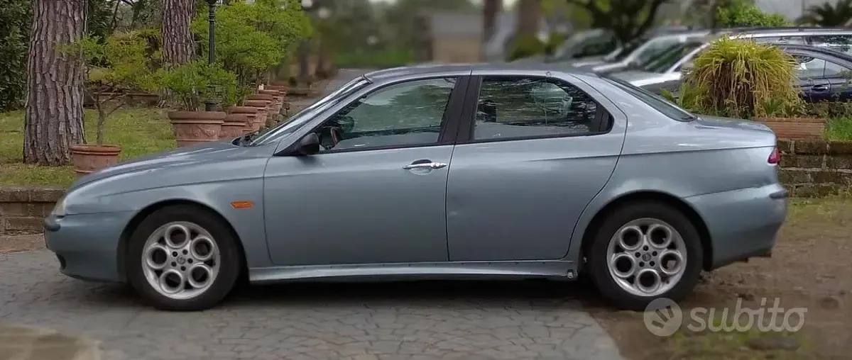 Usata Alfa Romeo 156 116 CV (85 kW) 2001 Grigio Berlina