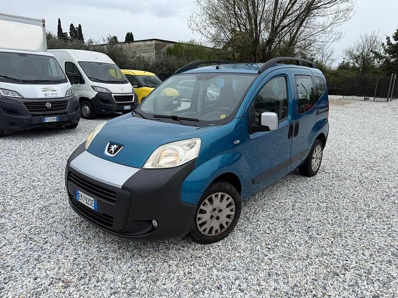 Usata Peugeot Bipper Outdoor 75 CV (55 kW) 2012 Blu Monovolume