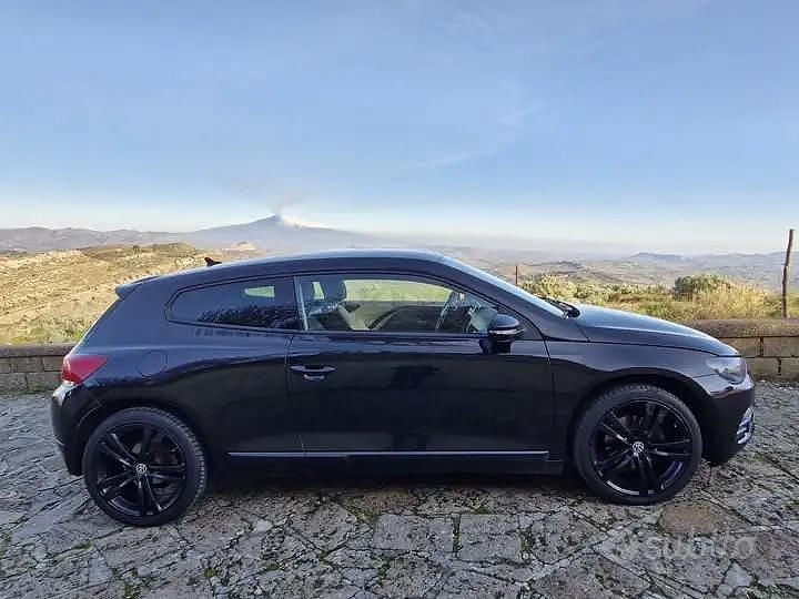 Usata VW Scirocco 122 CV (89 kW) 2011 Nero Coupé