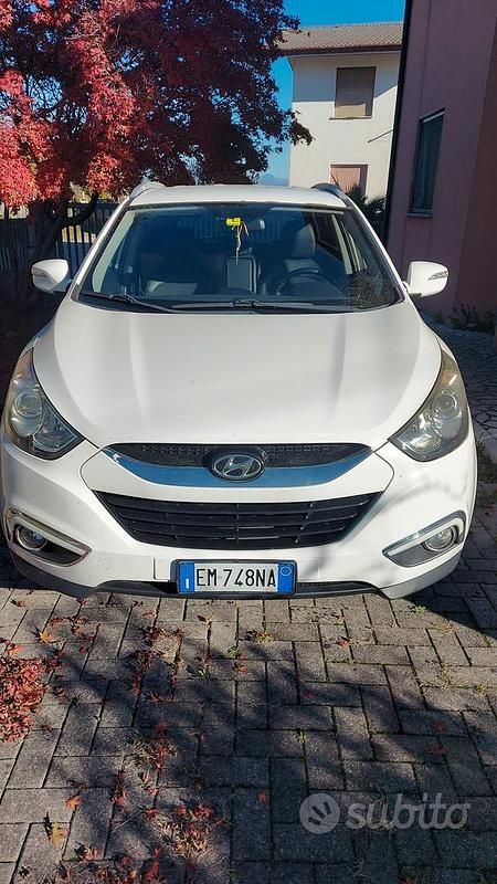 Bianco Usata 2012 Hyundai ix35 SUV | 6999 € - Immagine 1/4