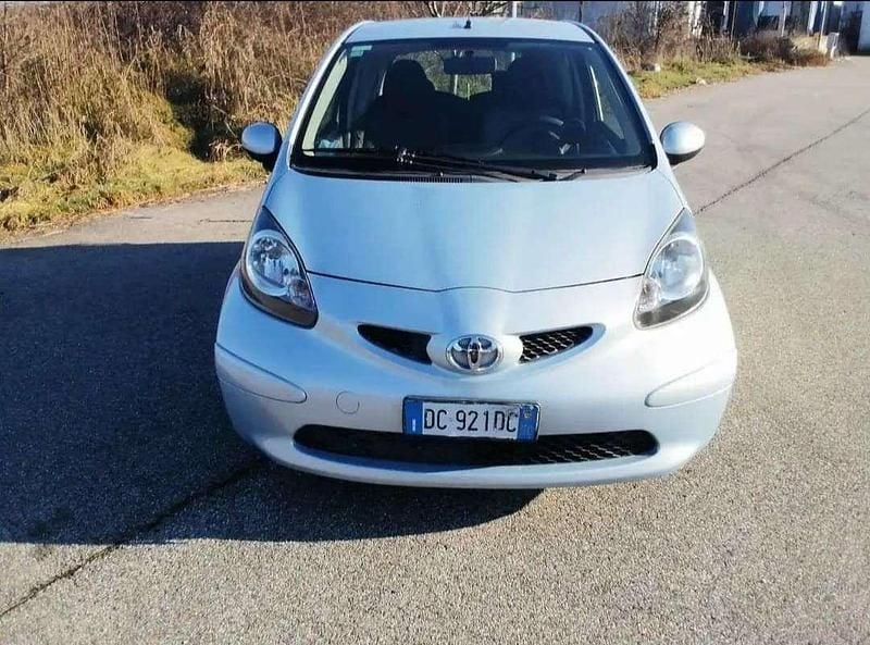 Usata Toyota Aygo 68 CV (50 kW) 2006 Utilitaria