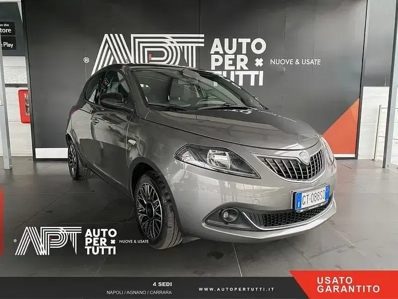 Usata Lancia Ypsilon S 70 CV (51 kW) 2024 Grigio Utilitaria