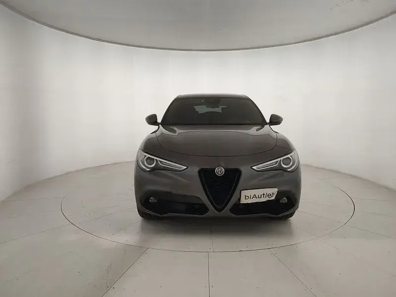 Usata Alfa Romeo Stelvio Executive 190 CV (139 kW) 2022 Grigio SUV