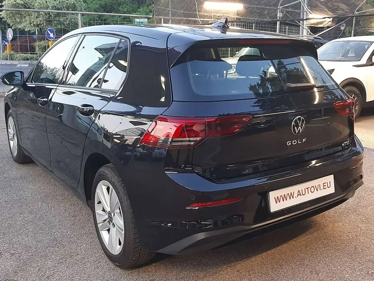 Usata VW Golf VIII Life 131 CV (96 kW) 2023 Nero Berlina