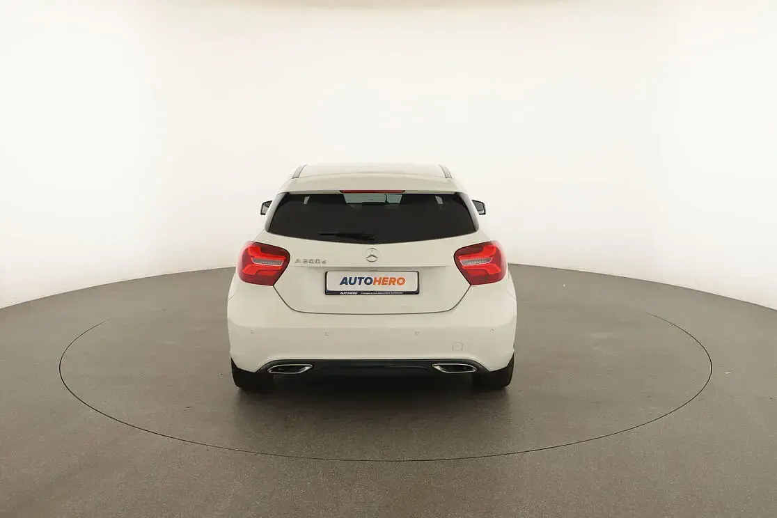 Usata Mercedes A200 Urban 136 CV (100 kW) 2017 Bianco Utilitaria