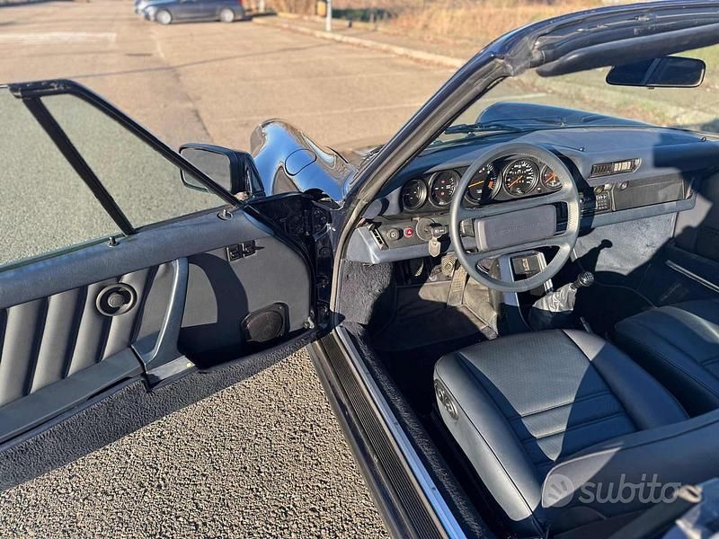 Usata Porsche 911 Carrera Cabriolet 231 CV (169 kW) 1985 Blu Cabrio