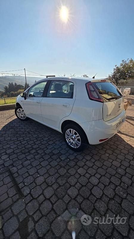 Usata Fiat Grande Punto 77 CV (56 kW) 2014 Utilitaria