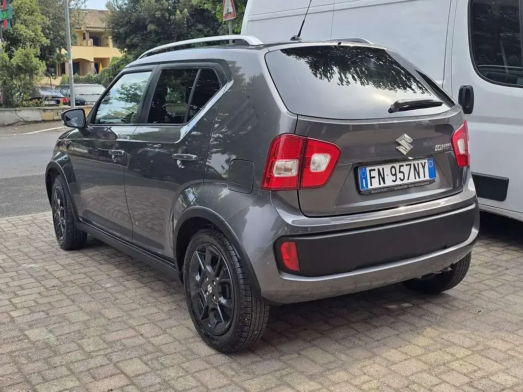 Usata Suzuki Ignis 90 CV (66 kW) 2018 Grigio SUV