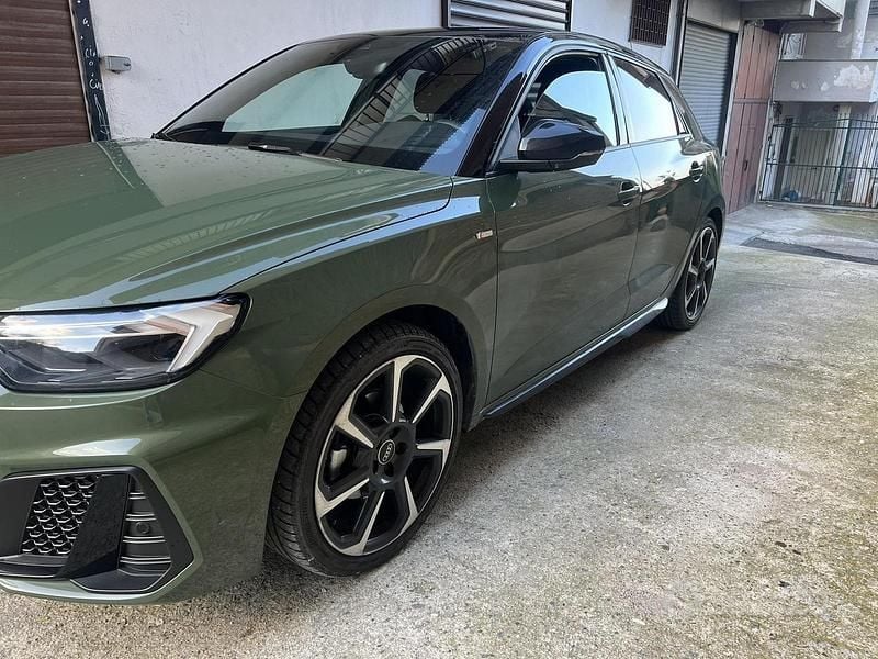 Nuova Audi A1 Black Edition 150 CV (110 kW) 2025 Verde SUV