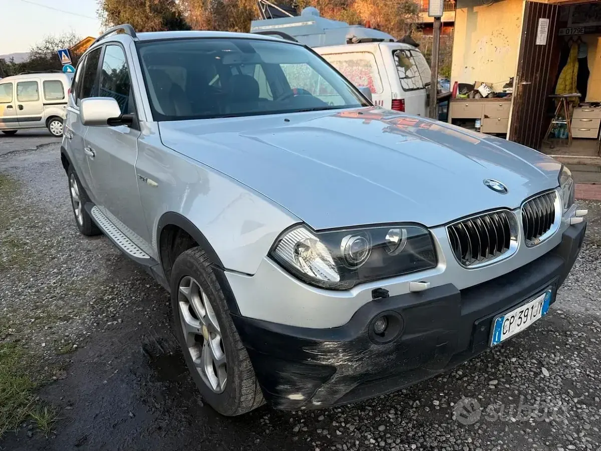 Usata BMW X3 150 CV (110 kW) 2005 Grigio SUV