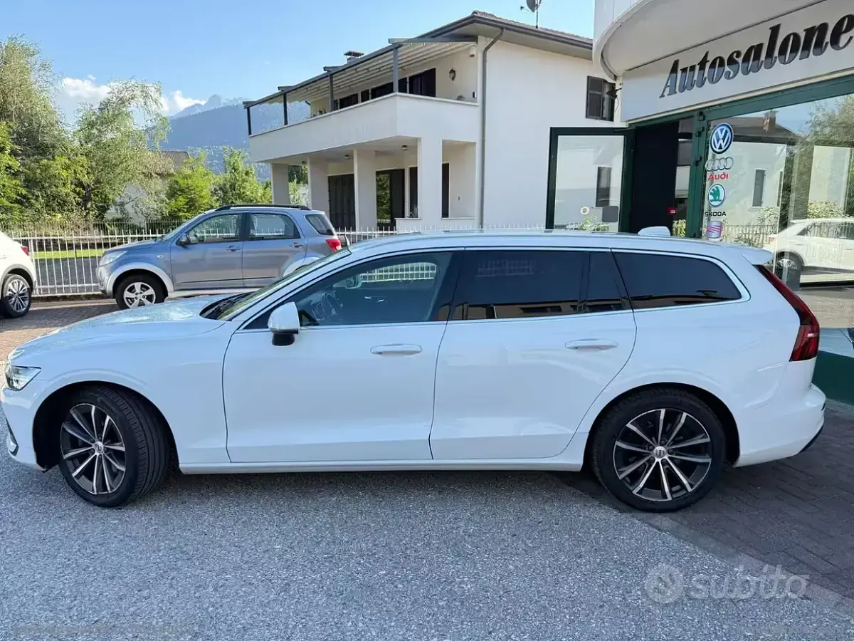 Usata Volvo V60 197 CV (144 kW) 2021 Bianco Station wagon