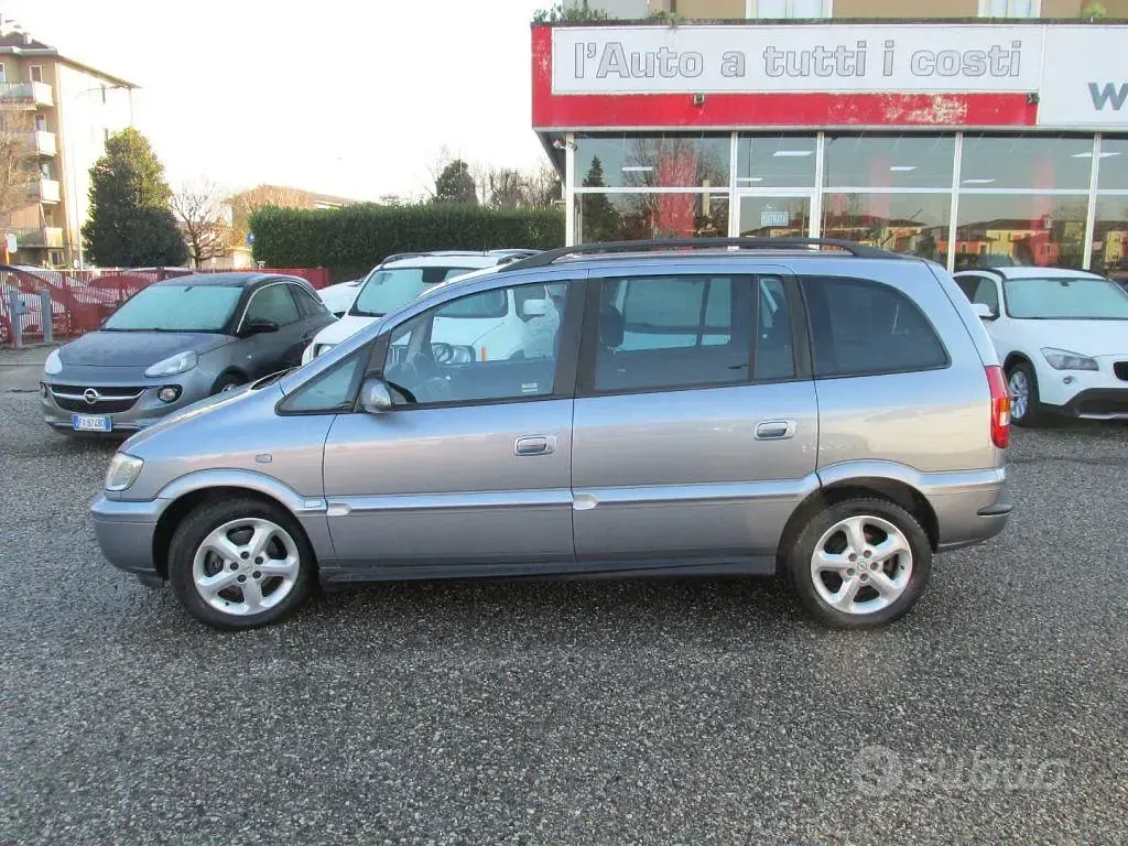 Usata Opel Zafira Eco 97 CV (71 kW) 2005 Grigio Monovolume